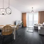 Neartopl Apartments Deluxe Vermelo Parking